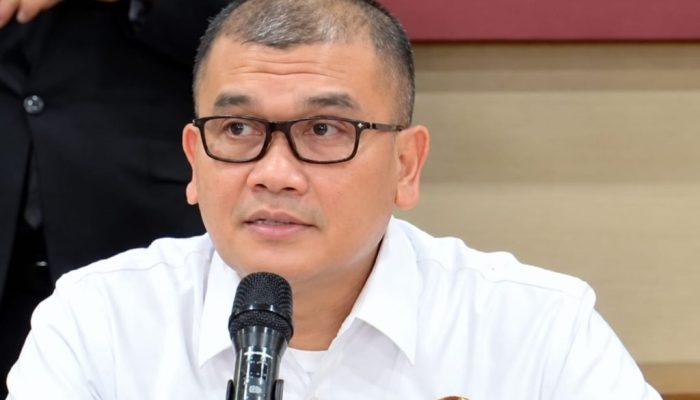 Irjen Totok Suharyanto Lanjutkan Estafet Kepemimpinan Irjen Adi Deriyan di Polda Sulbar