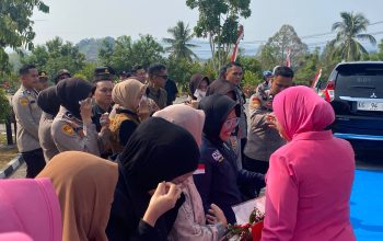 Doa Penuh Kehangatan Iringi Langkah Pamit Irjen Pol Adi Deriyan Jayamarta   
