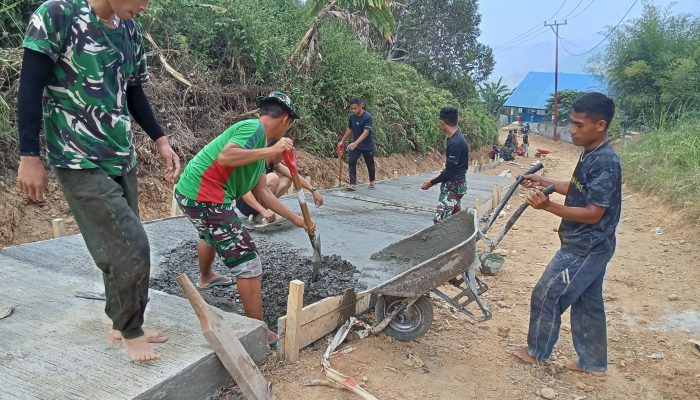 TMMD ke-130 Kodim 1418/Mamuju Cor Jalan di Dusun Pammulukang Barat