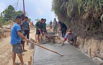 TMMD ke-130 Kodim 1418/Mamuju Terus Genjot Pengecoran Jalan di Desa Pammulukang   