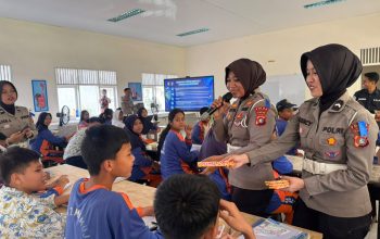 Jaga Senyuman dan Rawat Harapan, Dirlantas Polda Sulbar Ajak Pelajar Raih Cita-Cita Lewat Disiplin   