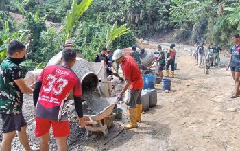 Progres Rabat Beton Capai 48 Persen, Kodim 1418/Mamuju Percepat Pembangunan Jalan Desa   