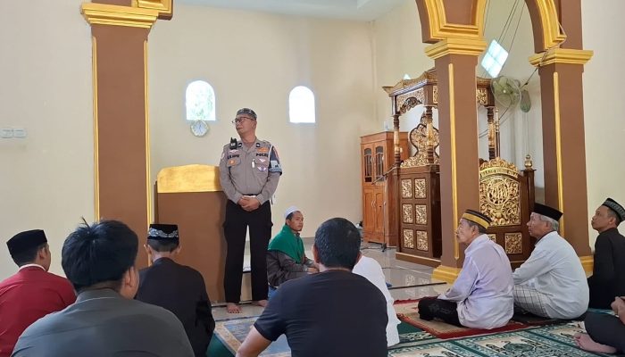 Jumat Keliling, Polantas Polda Sulbar Hadir di Masjid Nurul Hilal Sosialisasi Keselamatan dan Eratkan Silaturahmi