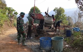 Pembangunan Rabat Beton TMMD ke-130 Kodim 1418/Mamuju Capai Progres 52 Persen             